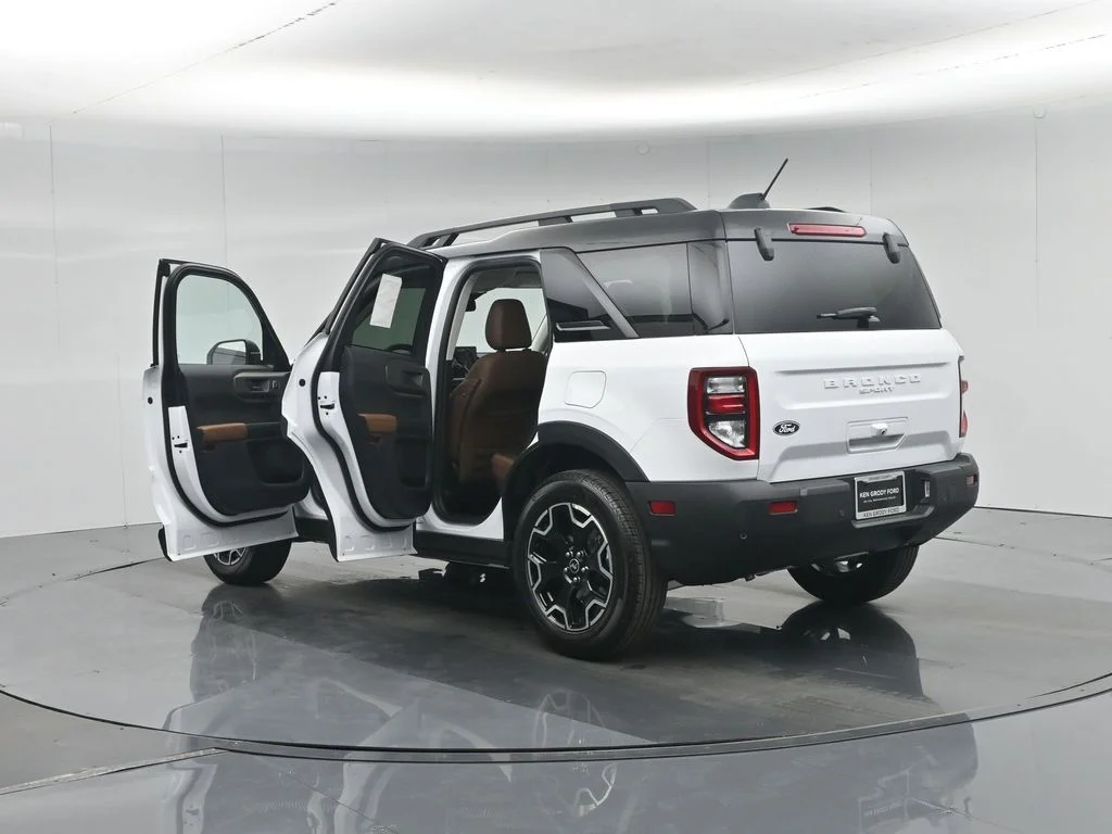 New 2026 Oxford White Ford Outer Banks image 31