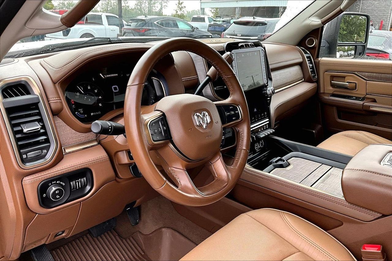 2024 RAM Ram 3500 Pickup Longhorn - Photo 19