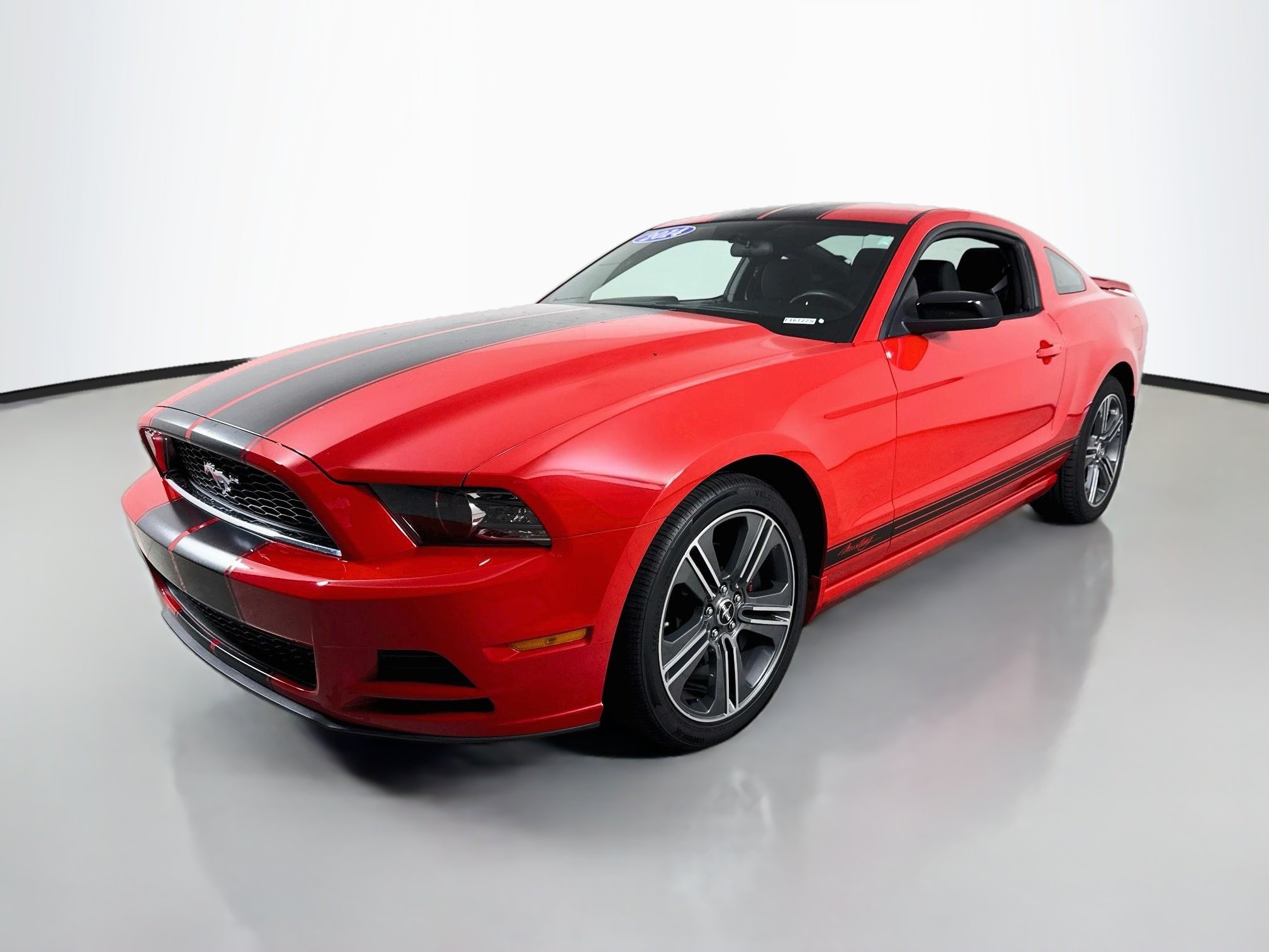 Used 2014 Red Ford V6 image 8