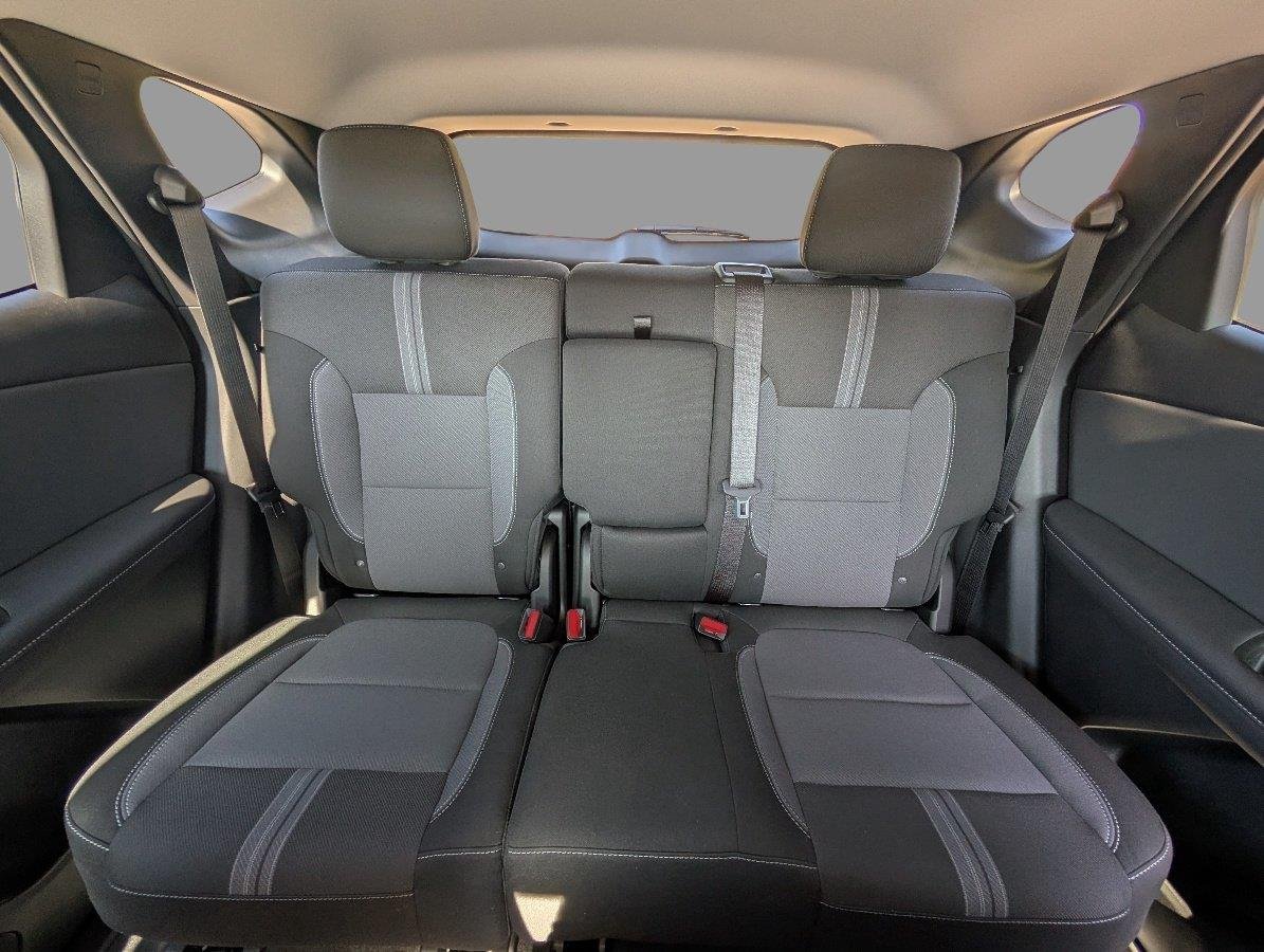 New 2026 Summit White Chevrolet 2LT image 30