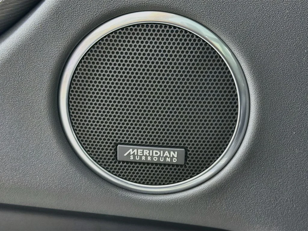New 2026 Fuji White Land Rover Landmark image 19