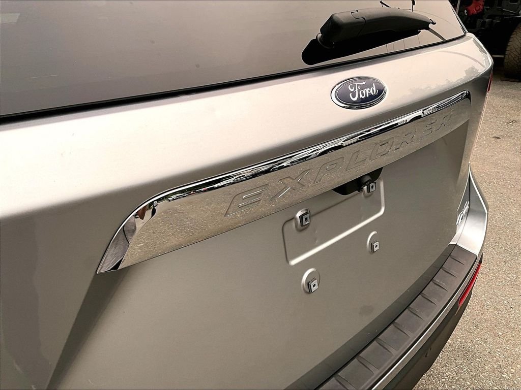 Used 2021 Silver Metallic Ford XLT image 8