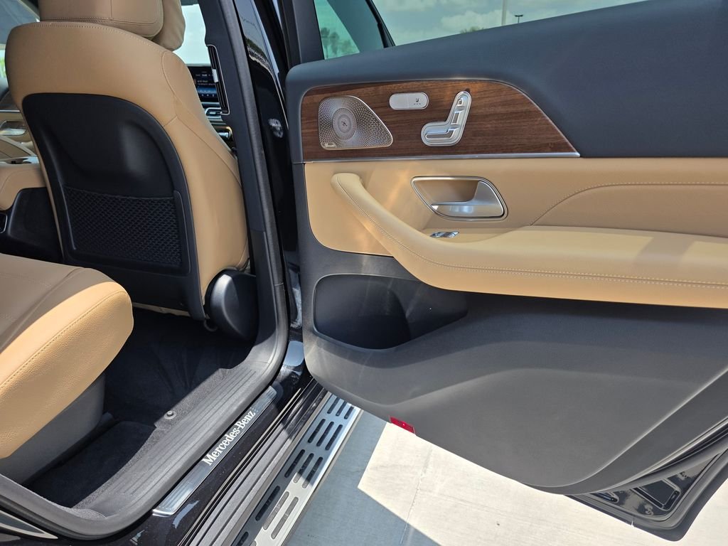 New 2026 Obsidian Black Metallic Mercedes-Benz GLS 580 image 14