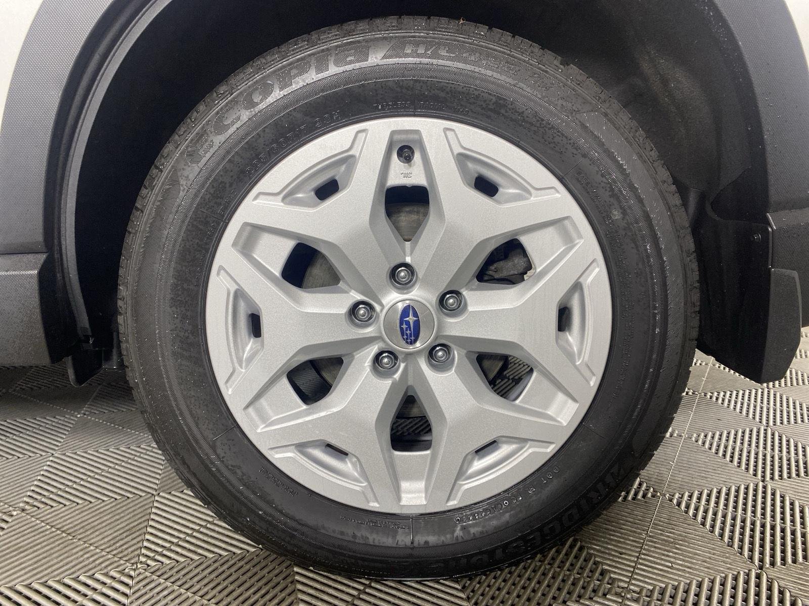 Used 2023 Crystal White Pearl Subaru  image 9