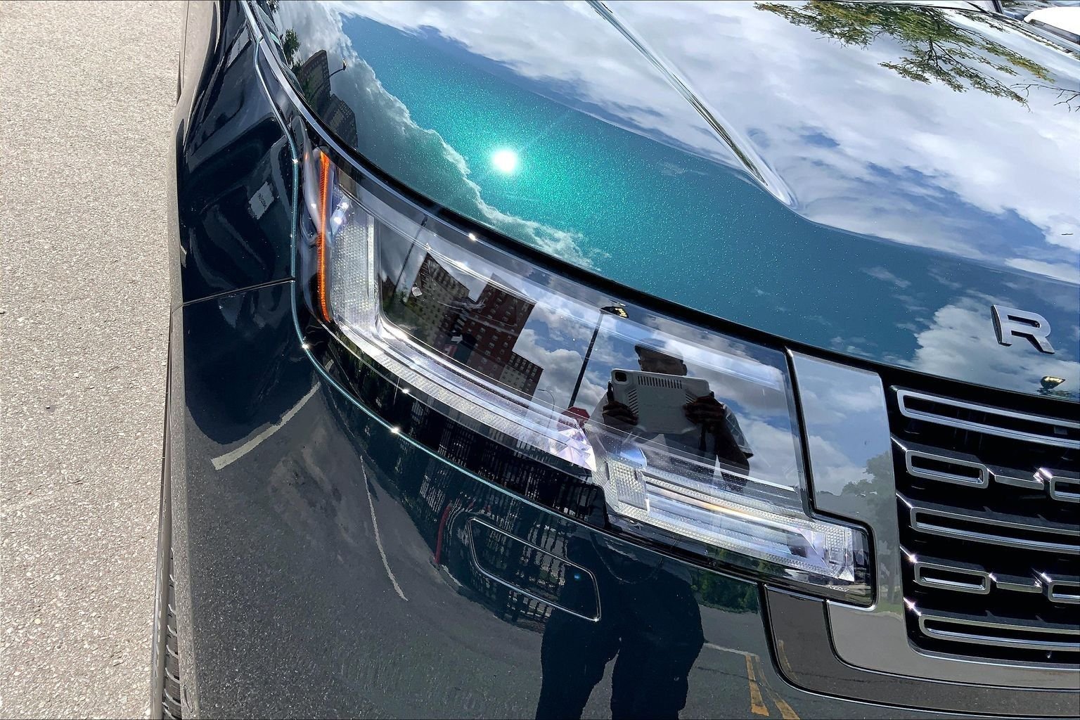 New 2026 British Racing Green Land Rover SE image 13