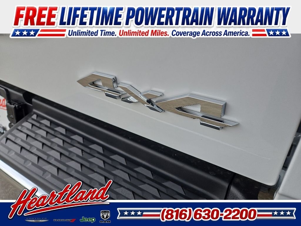 New 2026 Bright White Clear-Coat Exterior Paint RAM Tradesman image 23