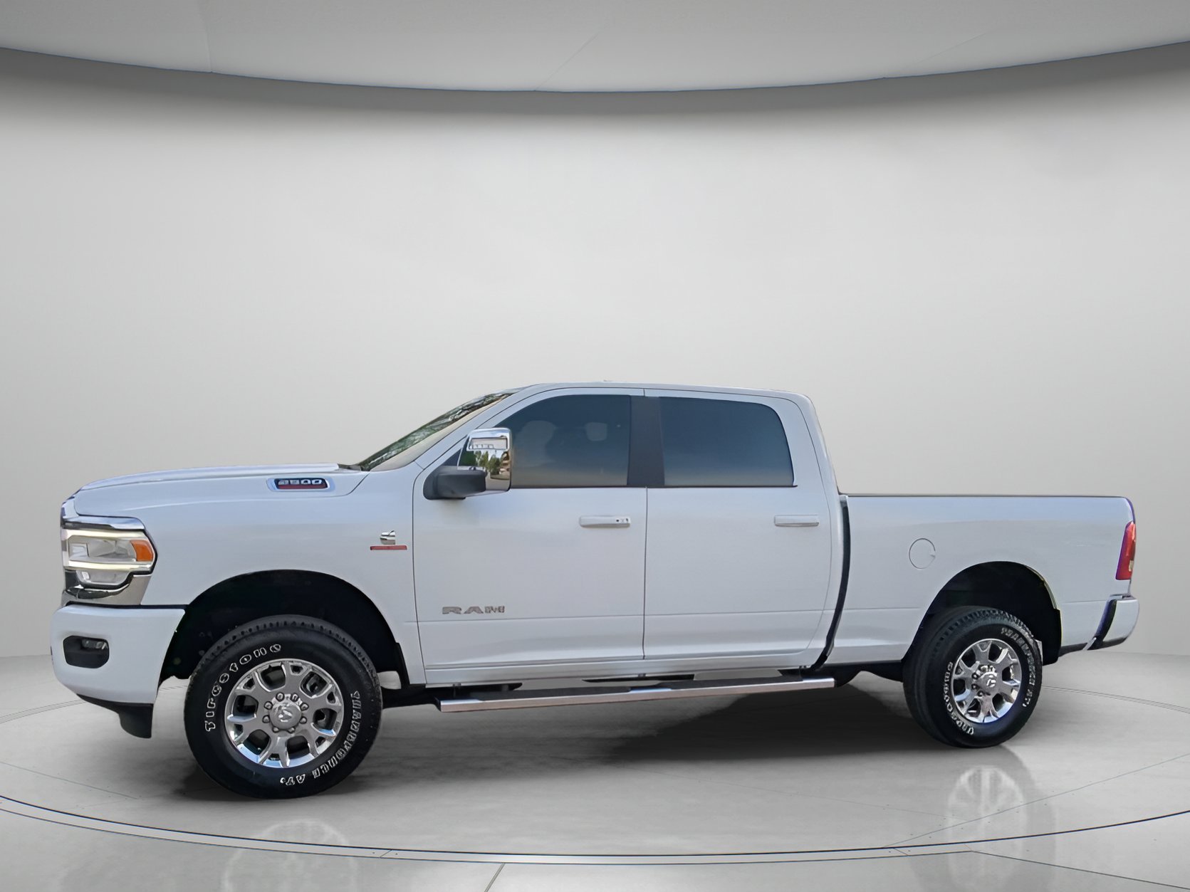 Certified Used 2024 Bright White Clearcoat Ram Laramie Crew Cab Pickup image 14