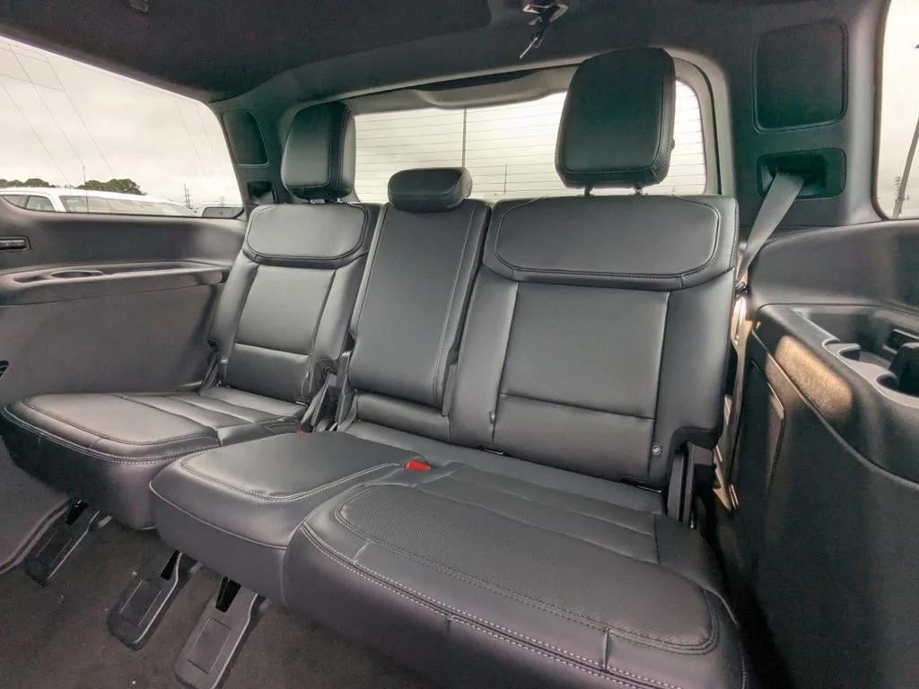 New 2025 White Ford Platinum image 17