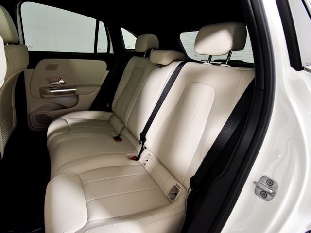 New 2026 Polar White Mercedes-Benz GLA 250 image 5