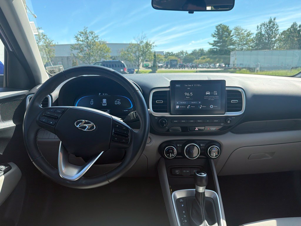 Used 2025 Blue Hyundai SEL image 15