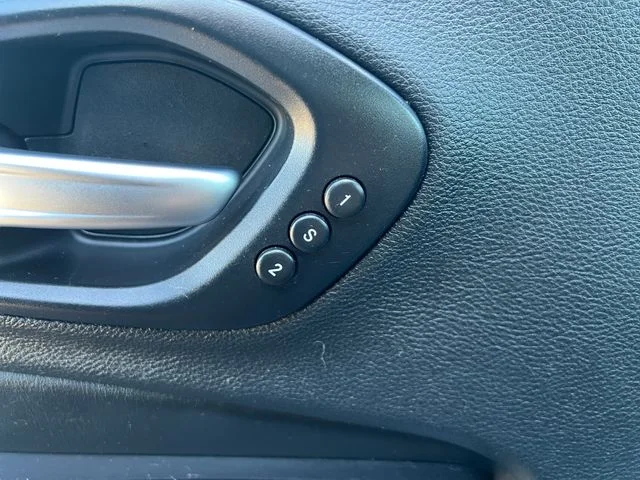 Used 2019 Gray Jeep Limited image 16