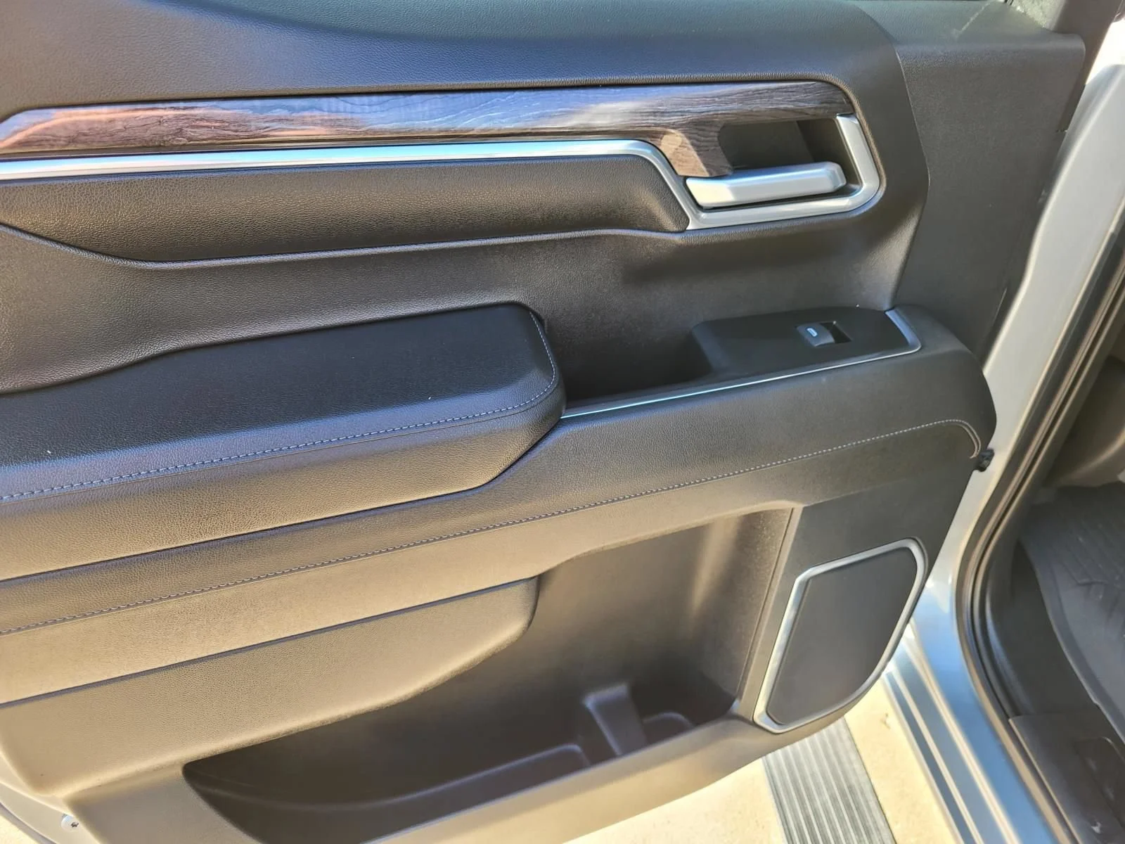Used 2023 Sterling Gray Metallic Chevrolet LTZ image 13