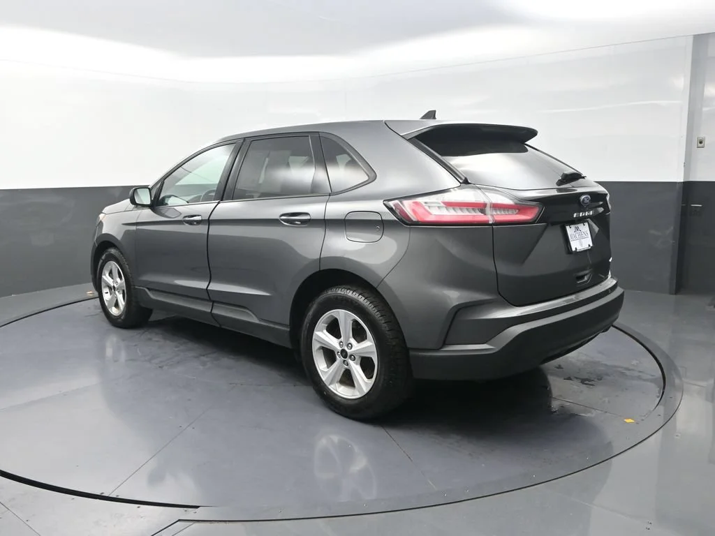 Used 2023 Gray Ford SE image 8