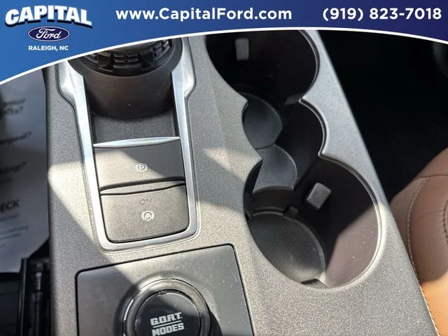 Used 2025 Gray Ford Outer Banks image 31