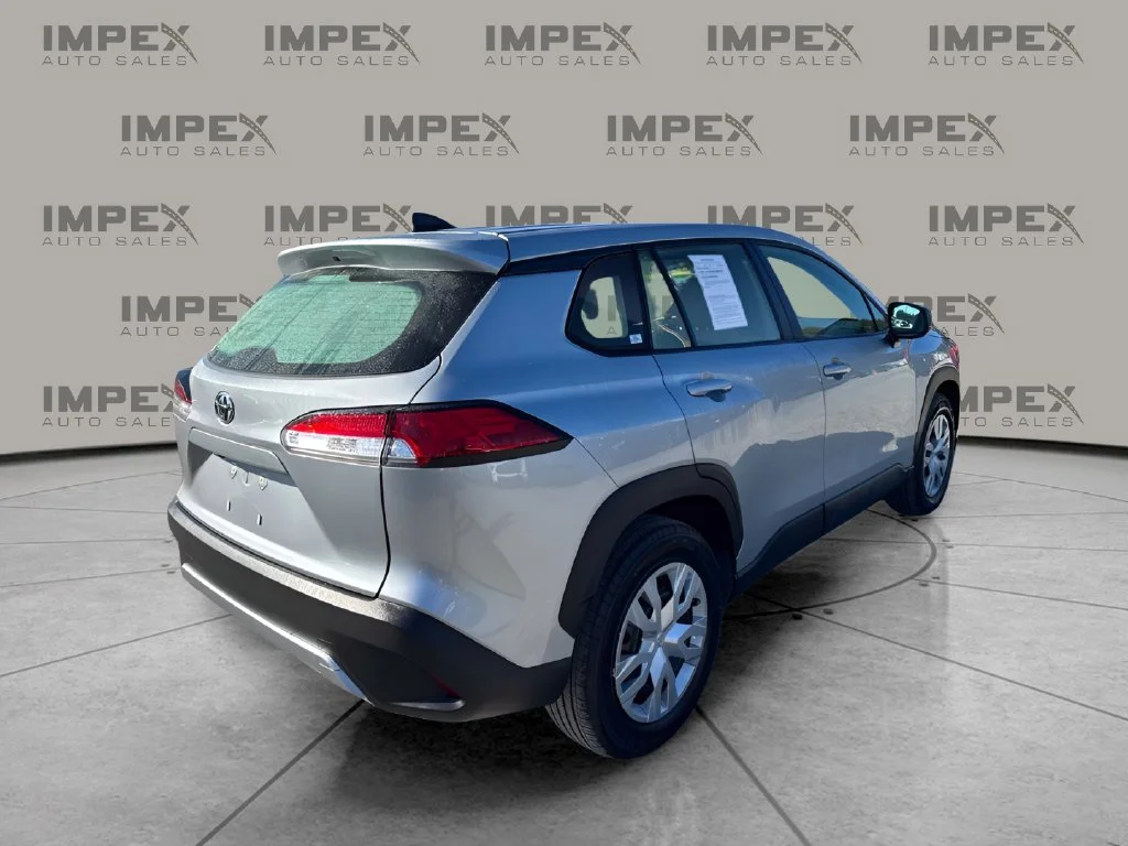 Used 2022 Silver Toyota L image 5