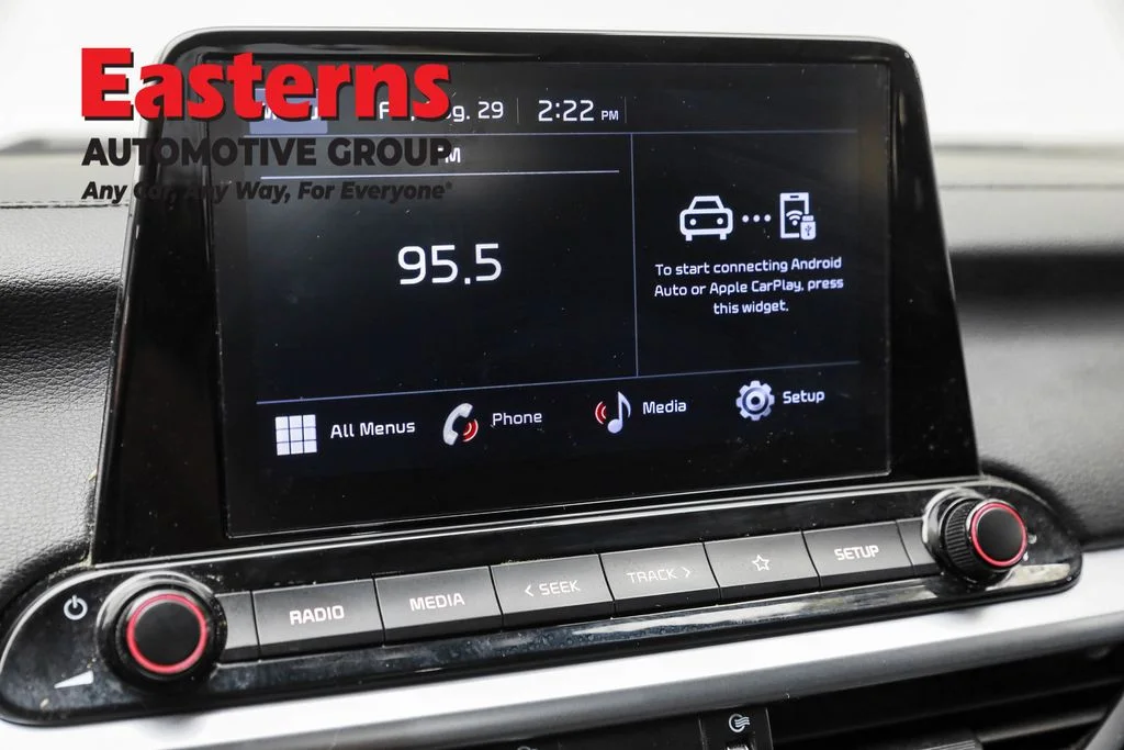 Used 2022 Black Kia LXS image 19