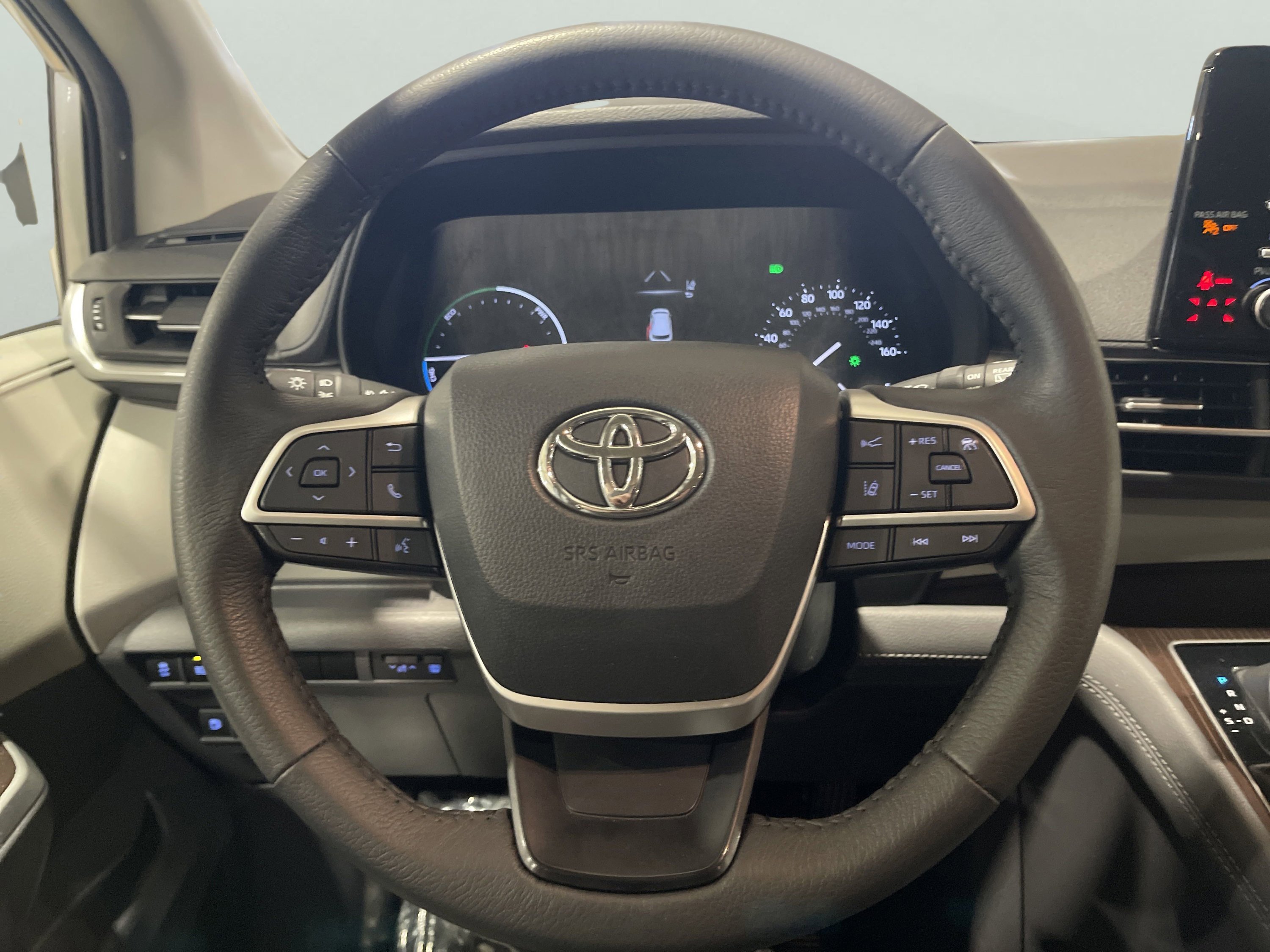 2024 Toyota Sienna XLE - Photo 17