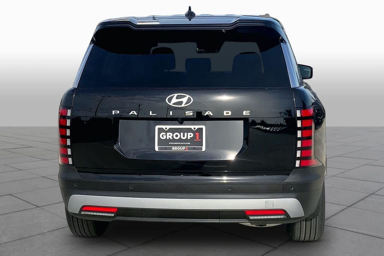 New 2026 Abyss Black Pearl Hyundai SE FWD image 4