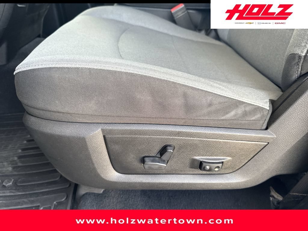 Used 2023 White Ram SLT image 11