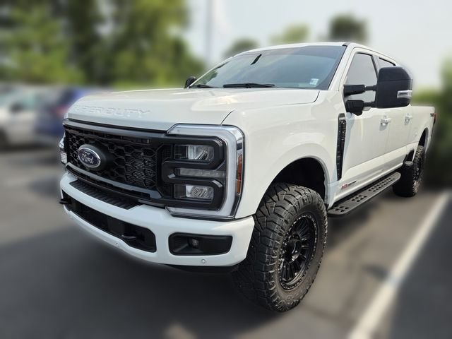 Used 2024 Star White Ford Lariat image 3