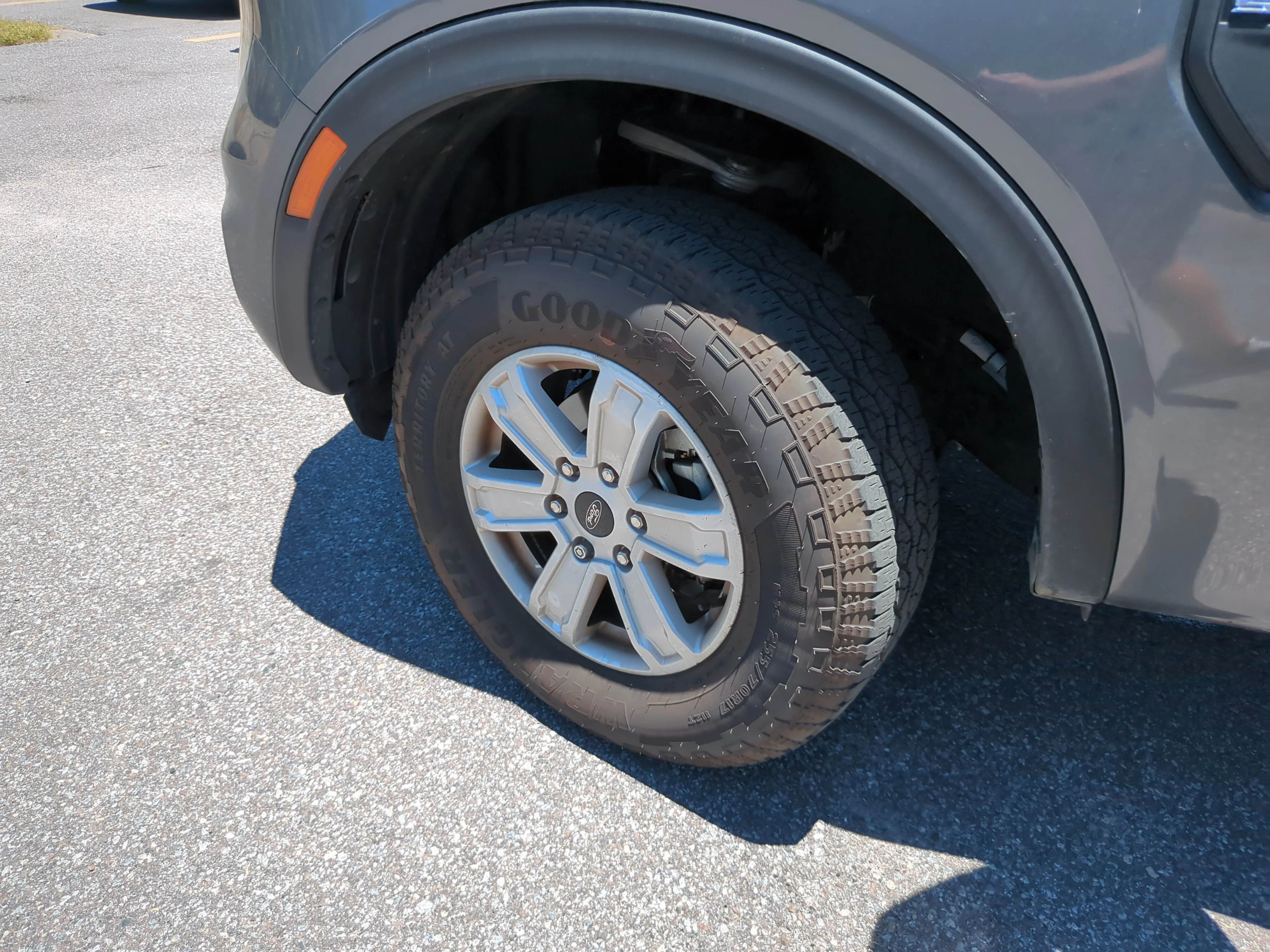Used 2025 Carbonized Gray Metallic Ford XL image 32