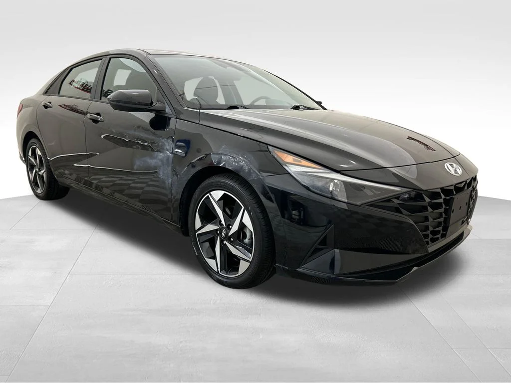 Used 2023 Black Hyundai SEL image 8