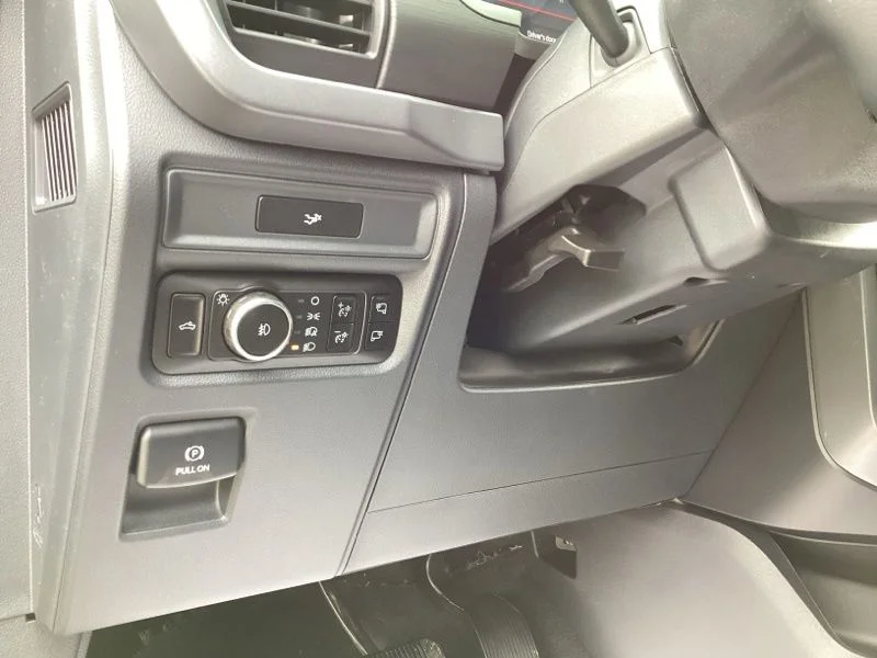 New 2026 Carbonized Gray Metallic Ford XLT image 27