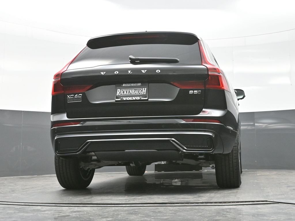 2026 Volvo XC60 Plus - Photo 13