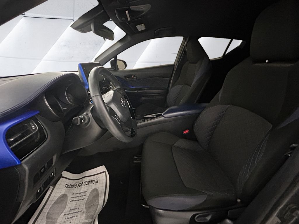 Used 2020 Gray Toyota XLE image 7