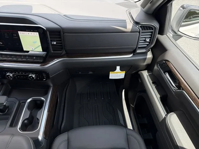 New 2026 Summit White GMC Elevation image 17