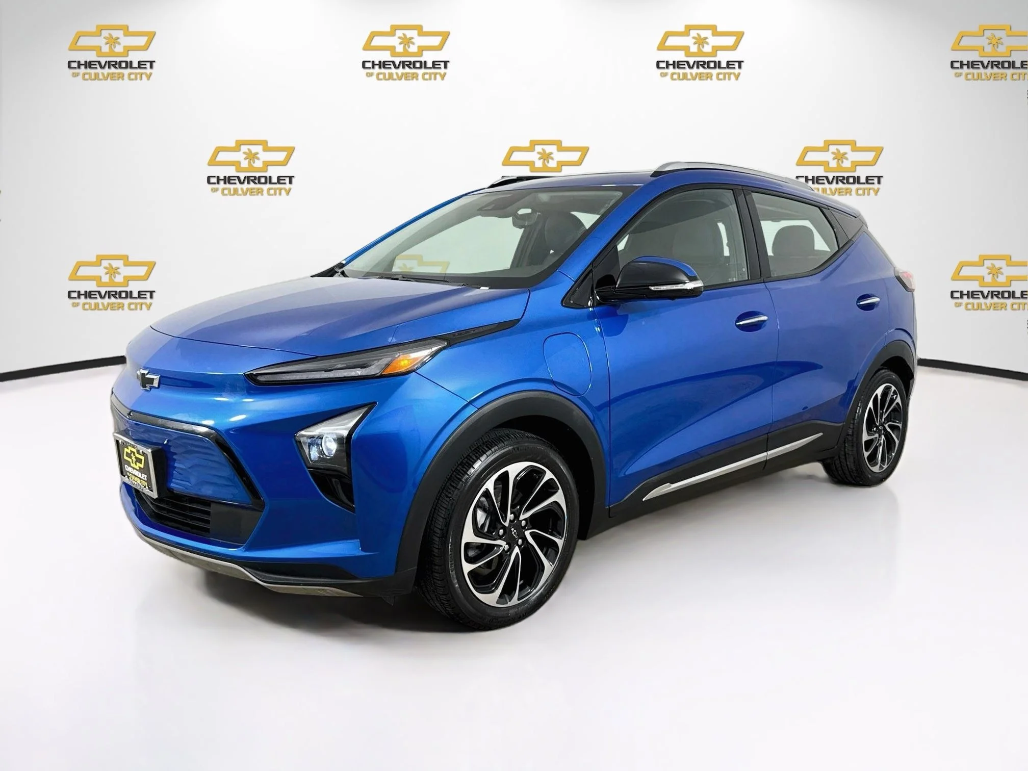Used 2023 Bright Blue Metallic Chevrolet Premier image 3