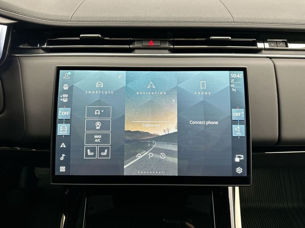 New 2026 Fuji White Land Rover SE image 13