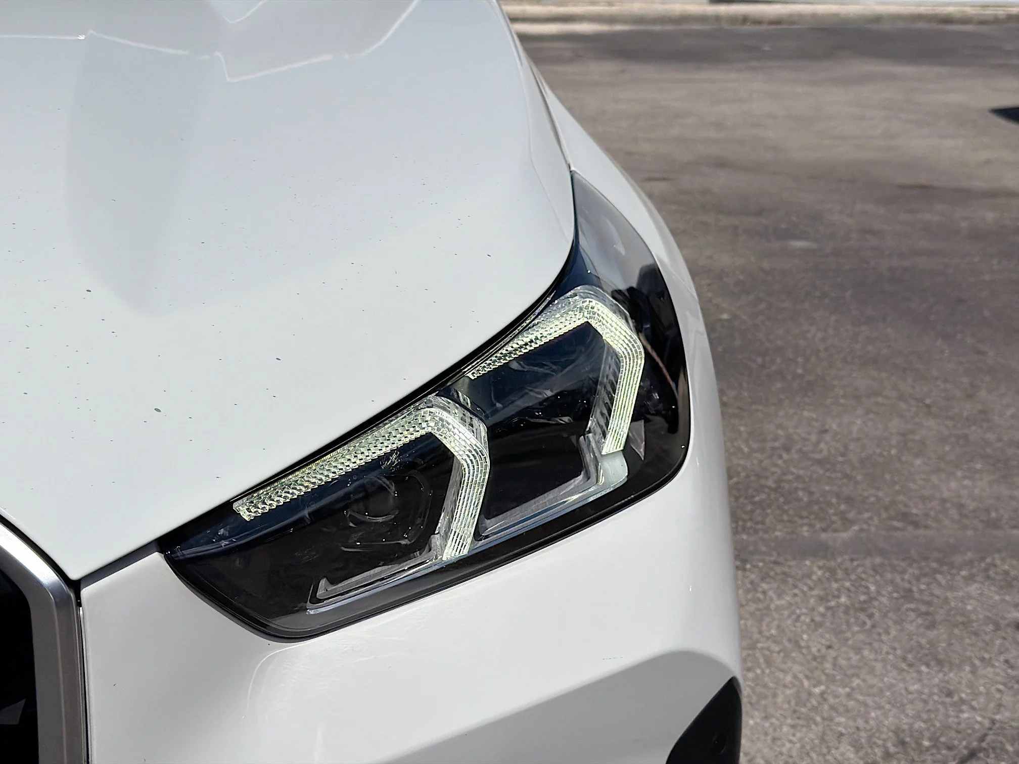 Used 2024 Alpine White BMW xDrive28i image 9