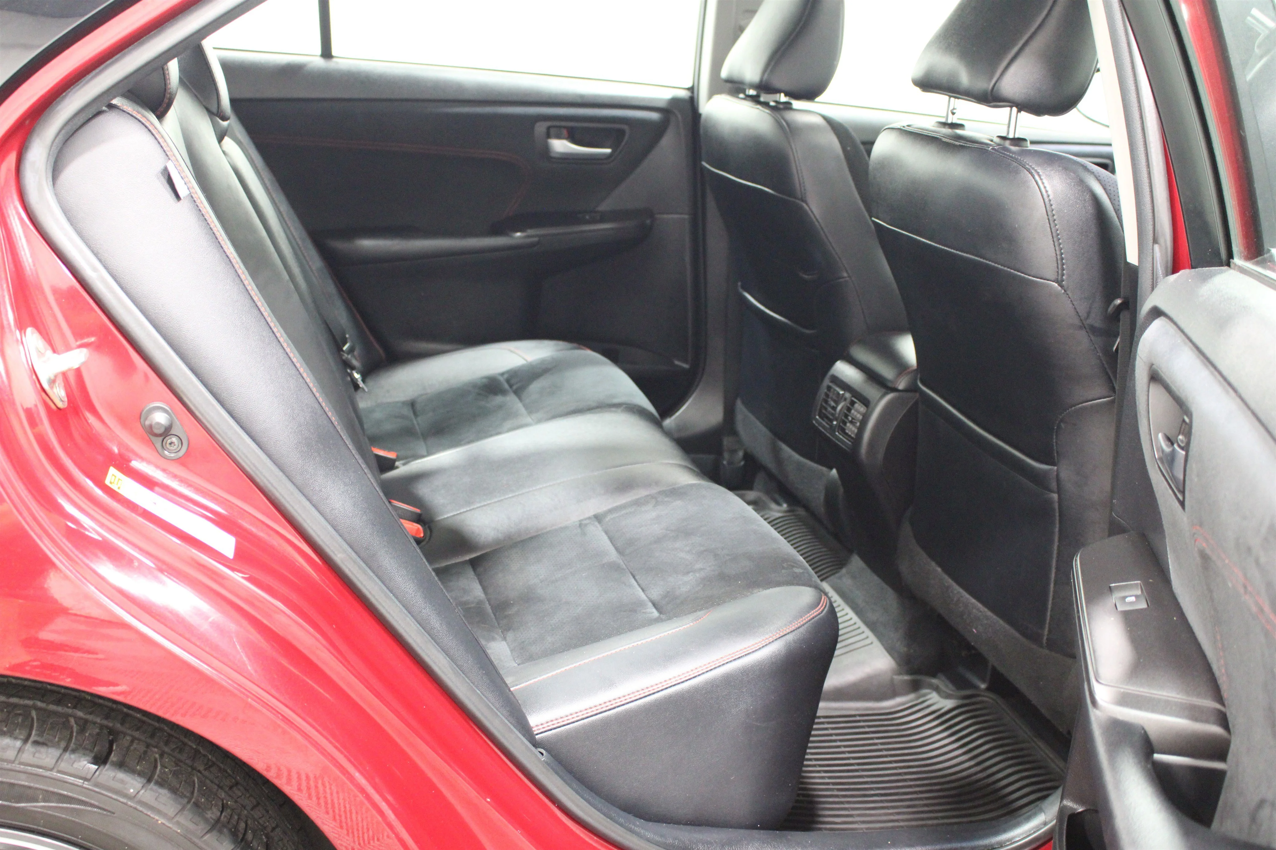 2017 Toyota Camry XSE - Photo 28