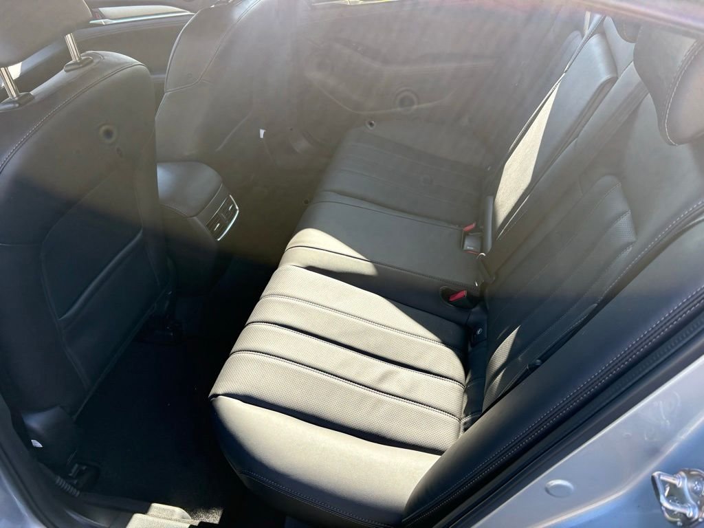 Used 2018 Silver Mazda Touring image 14