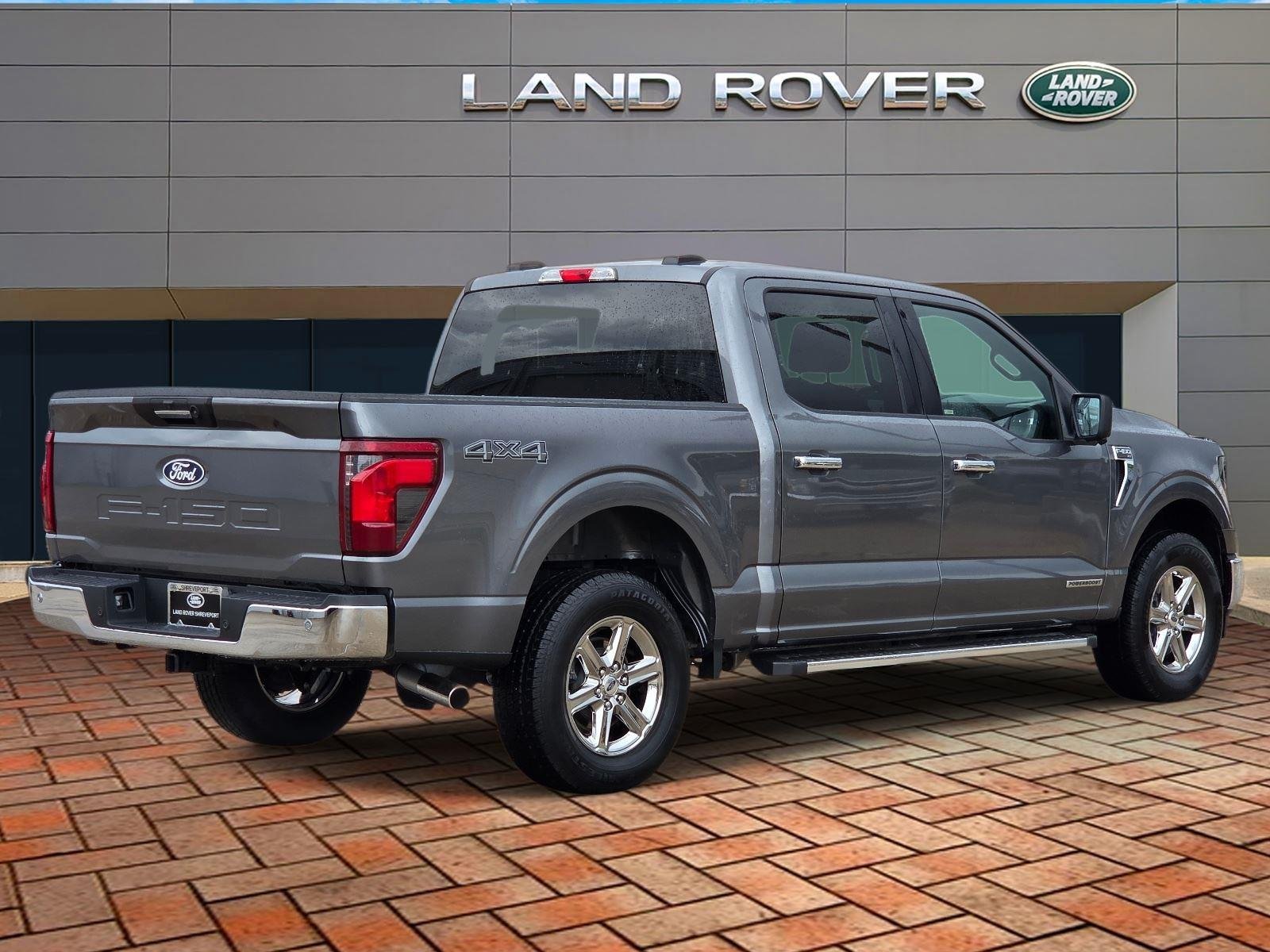 Used 2024 Oxford White Ford XLT image 4