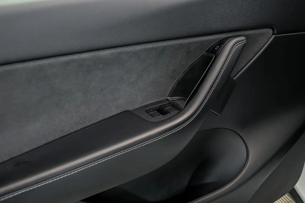 Used 2021 White Tesla Long Range image 10