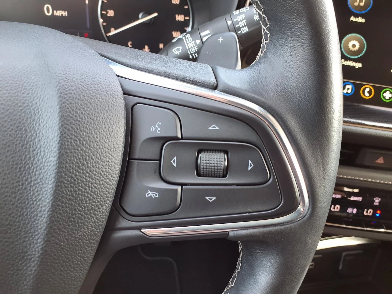 Used 2023 Ebony Twilight Metallic Buick Preferred image 18