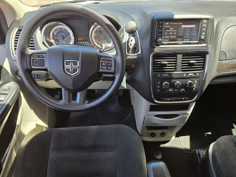 Used 2019 White Knuckle Clearcoat Dodge SE image 9