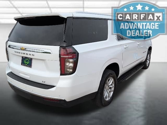 2024 Chevrolet Suburban LT - Photo 32