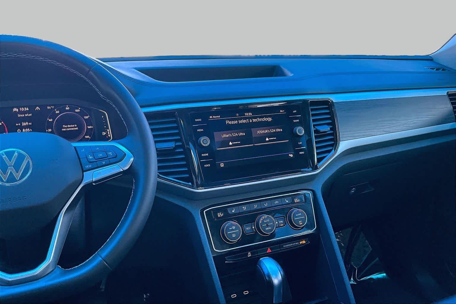 Used 2022 Tourmaline Blue Metallic Volkswagen 3.6L V6 SE w/Technology image 7