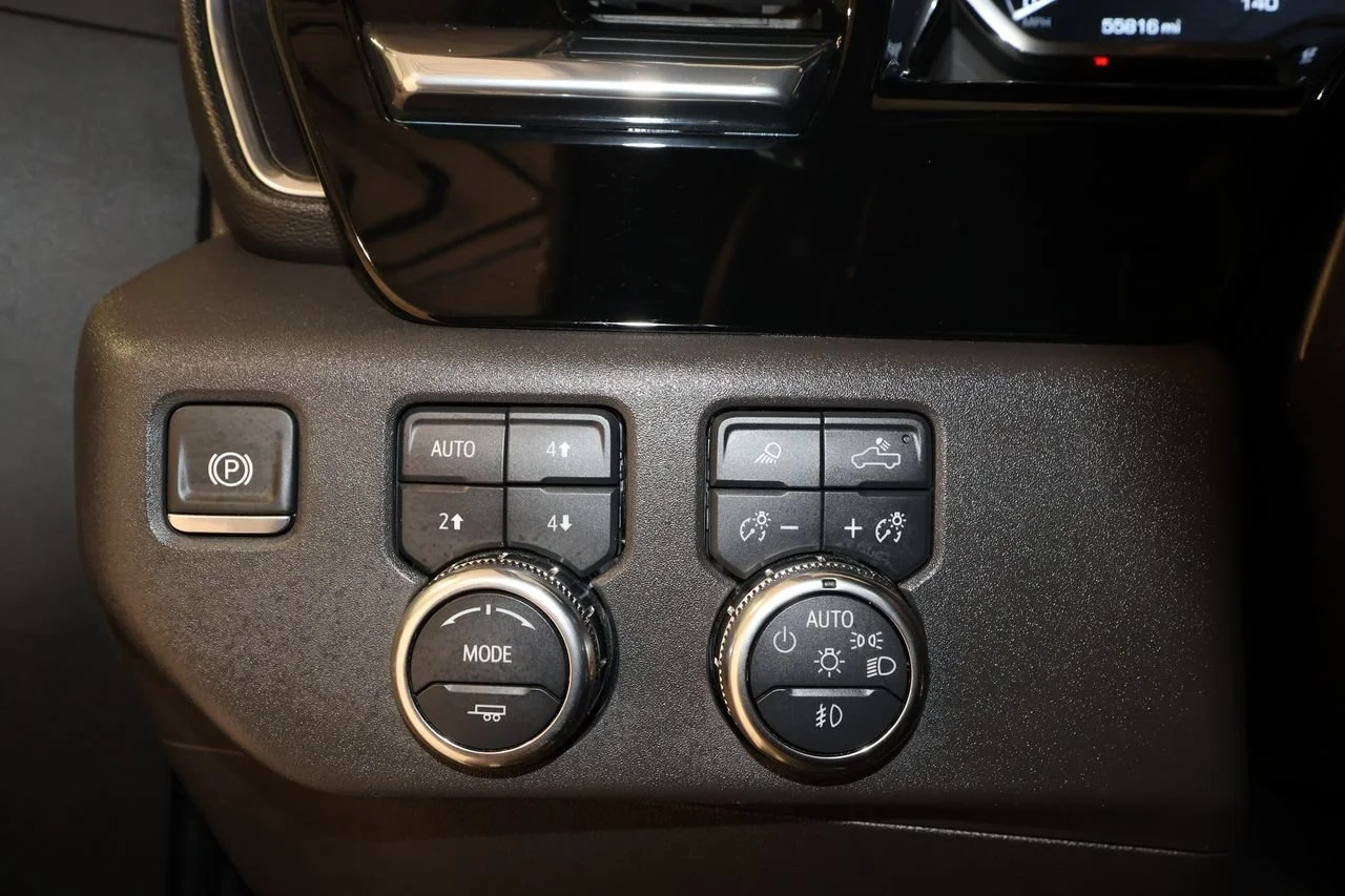 Used 2024 Titanium Rush Metallic GMC Elevation image 11