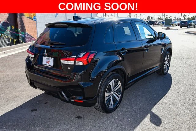 Used 2024 Gray Mitsubishi 4WD image 5
