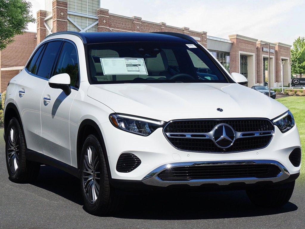 Used 2026 Polar White Mercedes-Benz GLC 300 image 3
