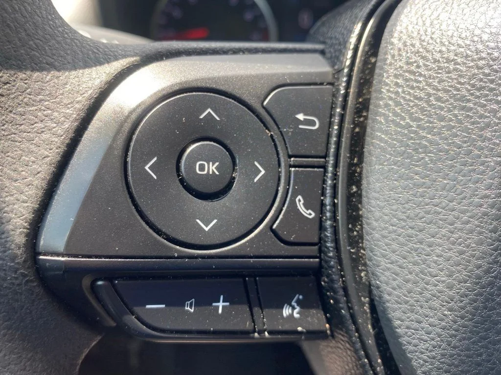 Used 2019 Gray Toyota LE image 27