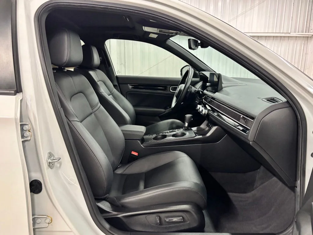 Used 2025 White Honda Sport image 21