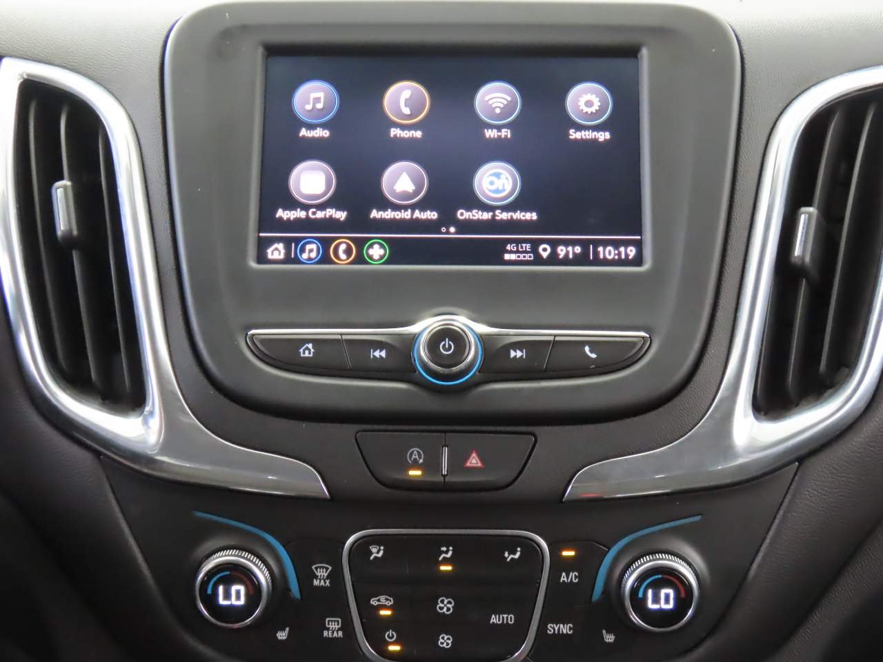 Used 2024 Summit White Chevrolet LT image 13