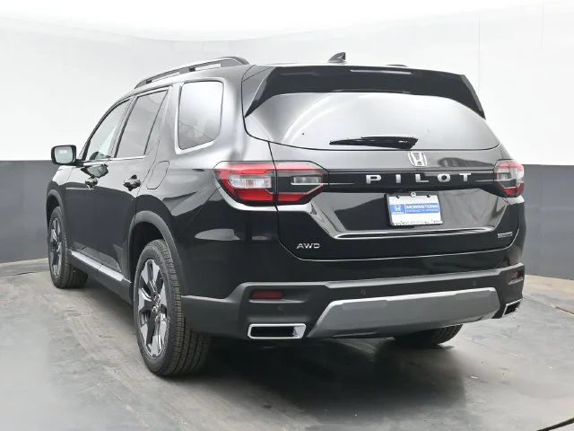 New 2026 Smoke Blue Pearl Honda Touring image 7