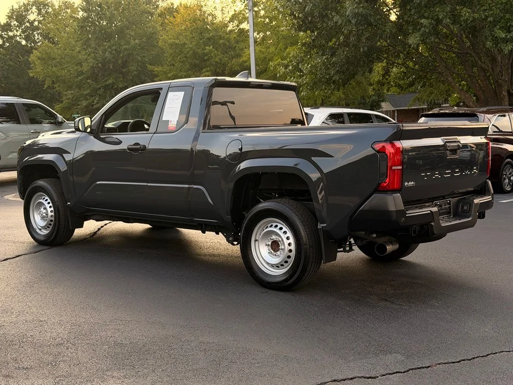 Used 2024  Toyota SR image 10