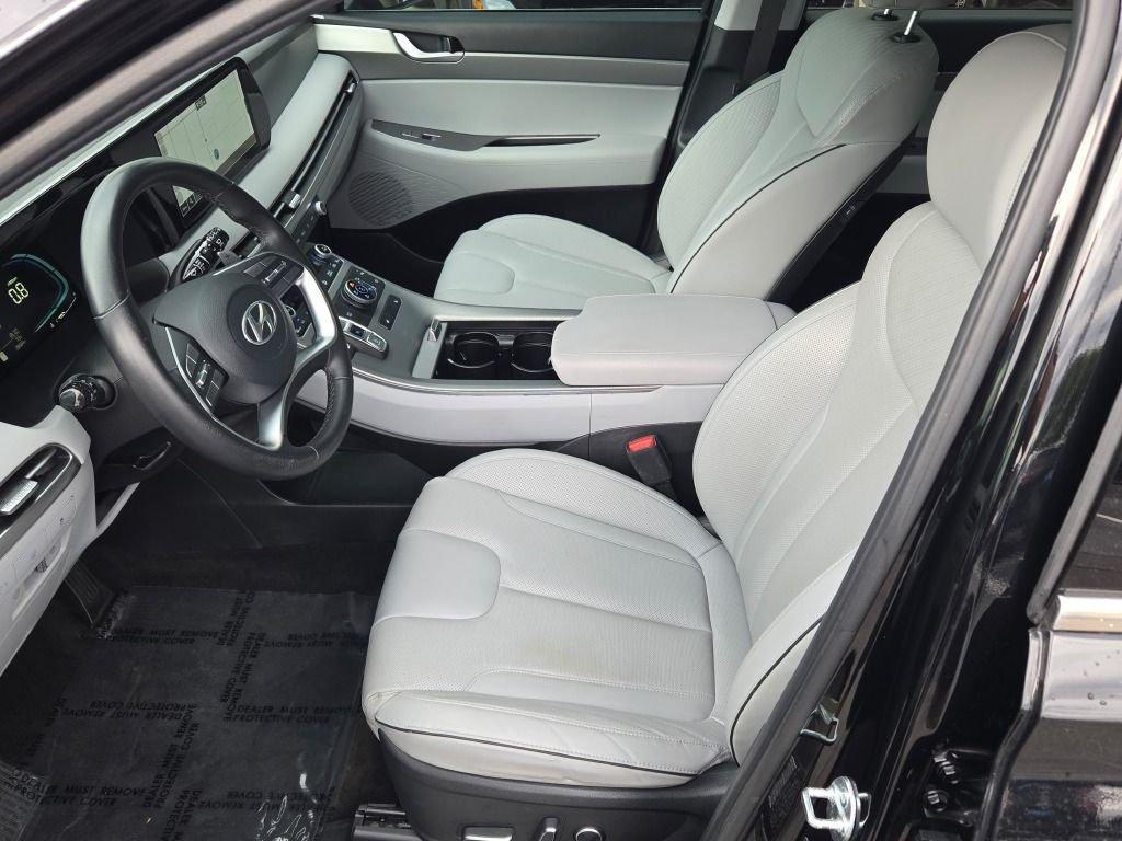 Used 2024 Abyss Black Hyundai SEL image 23